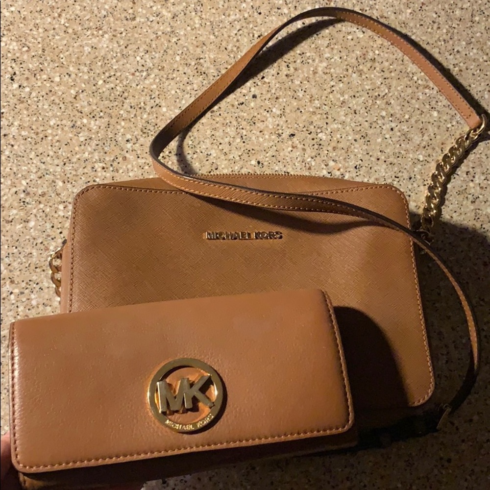 2017 MICHEAL Micheal Kors shoulder bag w/ WALLET